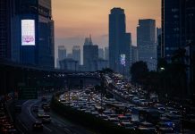 Polusi Udara Ancaman Genting Kesehatan Masyarakat Kemacetan di ibu kota pada saat arus balik kerja (Sumber: kompas.id)